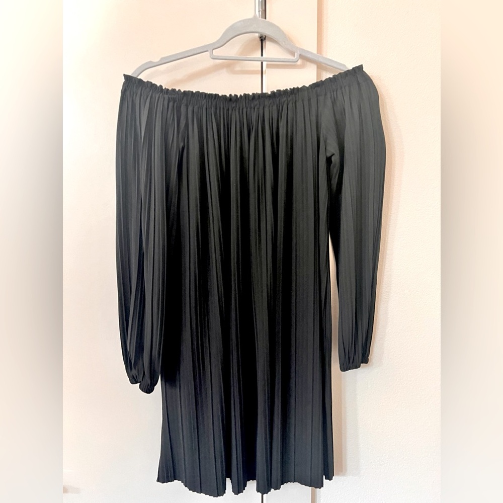 Love Clothing Long-sleeved black pleated top
